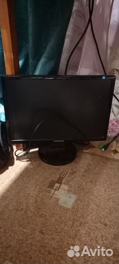 Монитор Samsung