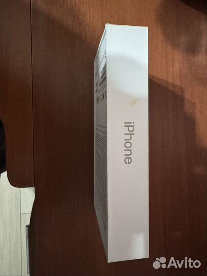 Коробка от iPhone 15 pro