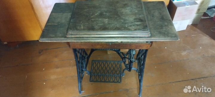 Швейная машинка Singer