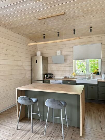 Дом 237 м² на участке 15 сот.