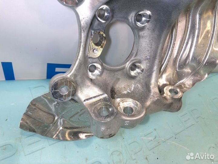 Кулак передний левый Bmw M4 F82 S55 2019