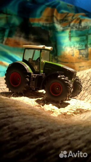 Трактор игрушка fendt 936