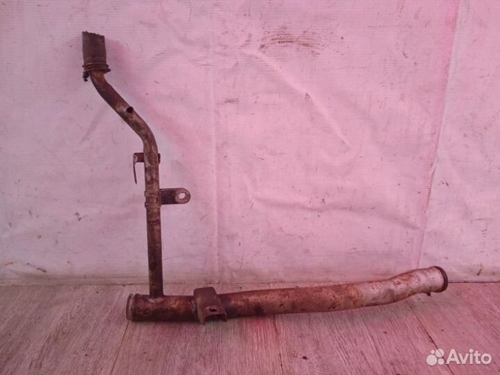 Трубка охлаждения двигателя Mitsubishi Carisma DA