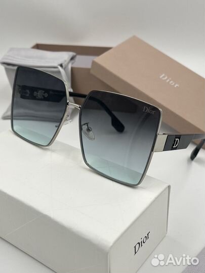 Солнцезащитные очки женские dior