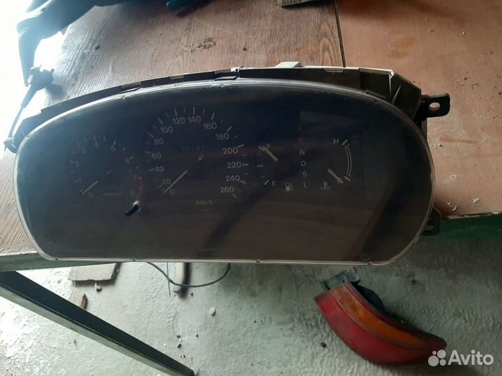 Щиток панель приборов на Мазда Кседос 9,Миления