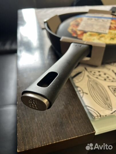 Сковорода Zwilling Madura Plus