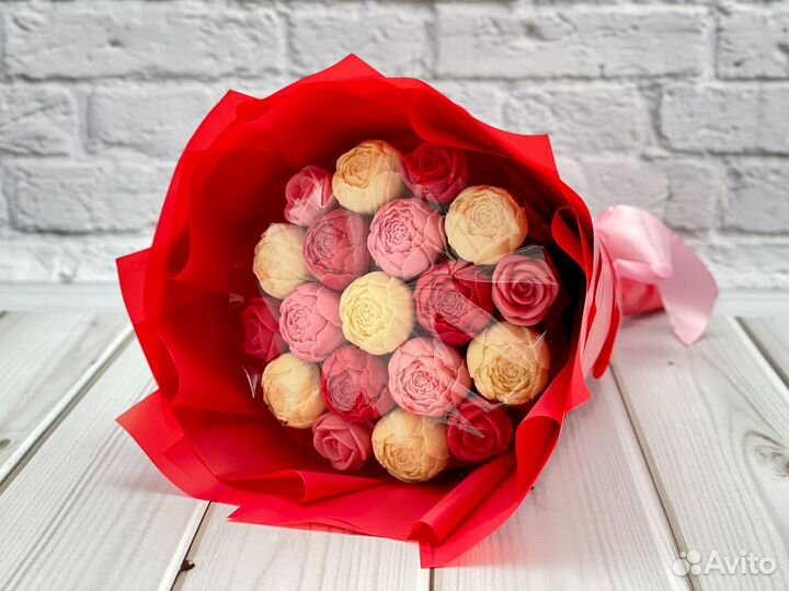 Букет из шоколадных пионов и роз