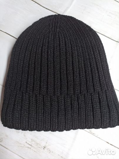 Мужская зимняя вязаная шапка чёрная внутри флис