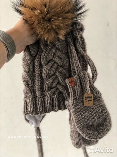 Шапка манишка варежки