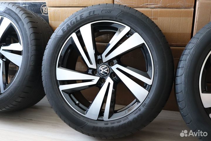 Колеса VW Touareg-3 285/45R20 оригинал