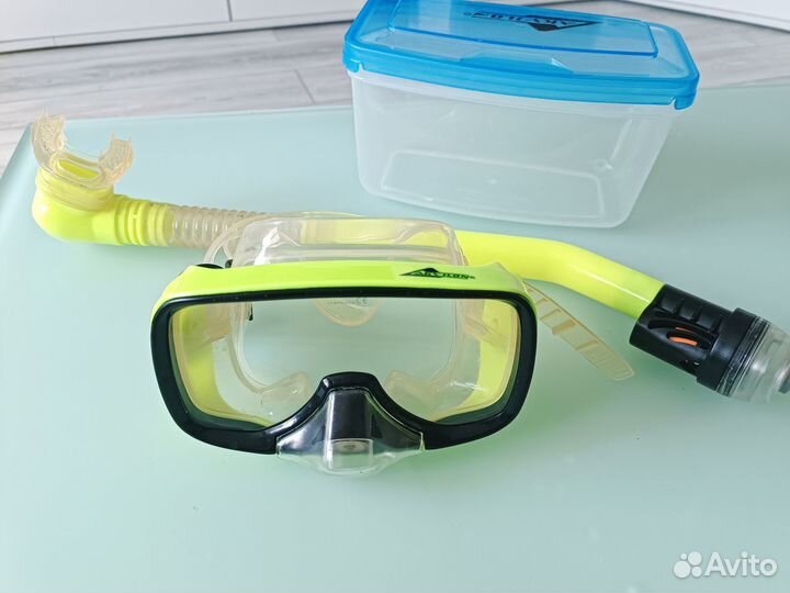 Маска Akvilon explorer DRY с клапаном и трубка