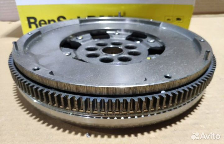 Сцепление VW T5 с маховиком комплект LUK