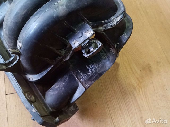 Коллектор впускной Рено логан 1 1.4 1.6 с 05-14г