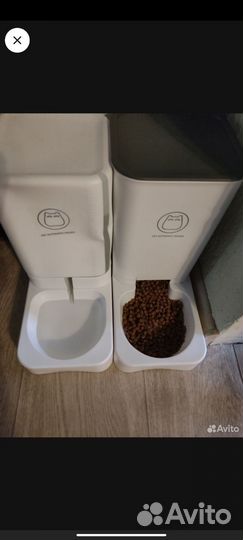 Автоматическая кормушка для кошек и собак