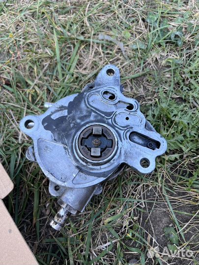 Вакумный насос пассат б6