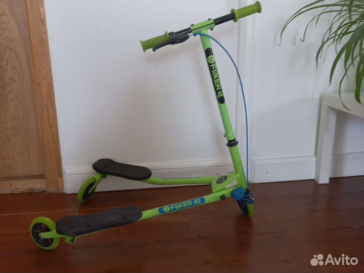 Самокат детский трехколесный