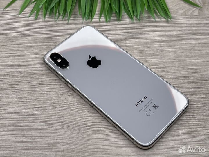 iPhone Xs, 64 ГБ