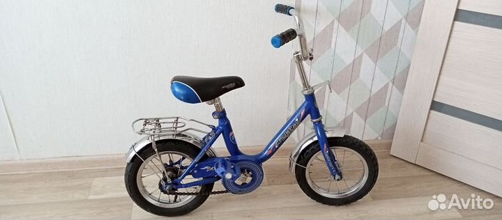 Детский велосипед четырёхколесный колёса 12 дюймов