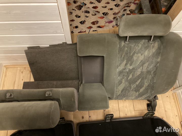 Заднее сиденье Nissan Avenir
