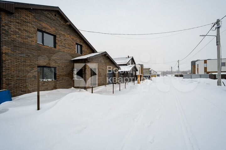 Коттедж 214 м² на участке 9 сот.