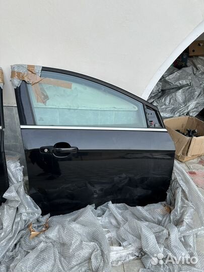 Форд фокус 3 передняя правая дверь черная