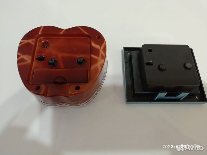 Часы будильник