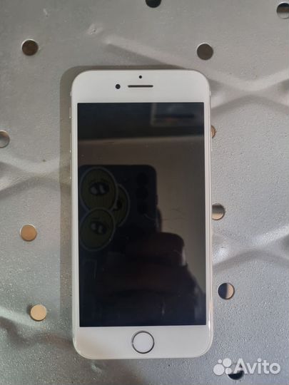 iPhone 8, 64 ГБ
