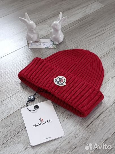 Шапка Moncler красная