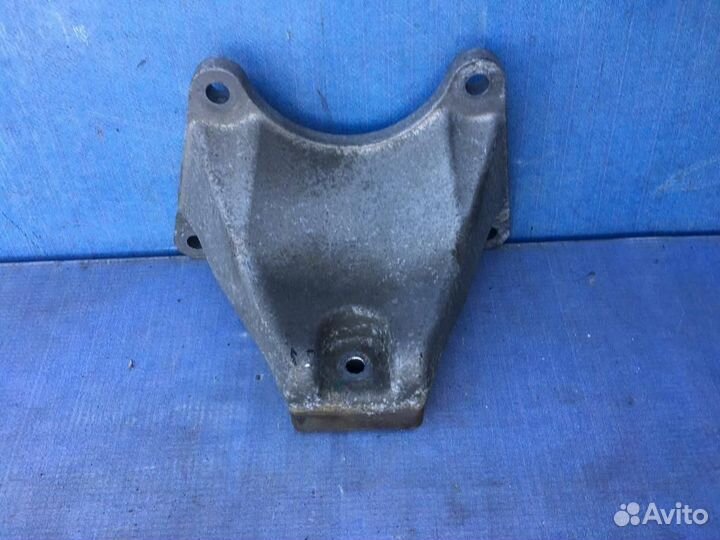 Кронштейн кпп BMW 5-серия E60/E61