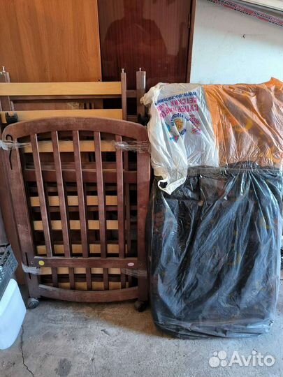 Детская кроватка