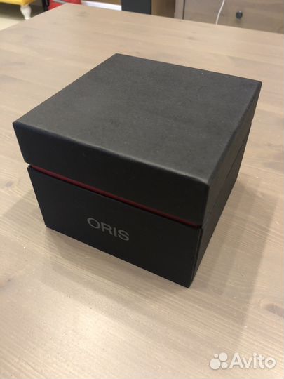 Часы oris