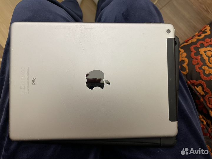 iPad 2018 wifi+Cellular 128 gb