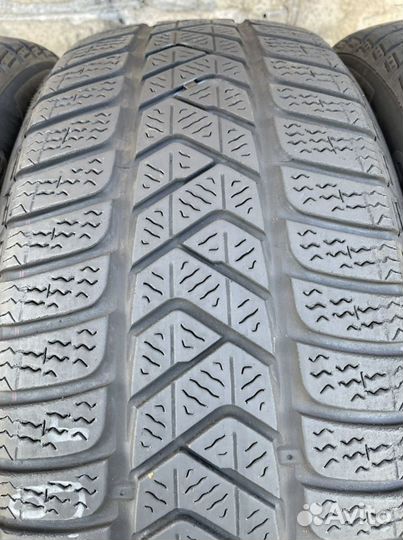 Pirelli Winter Sottozero 3 215/55 R17