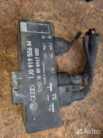 Реле электровентилятора Volkswagen Golf 4 2005