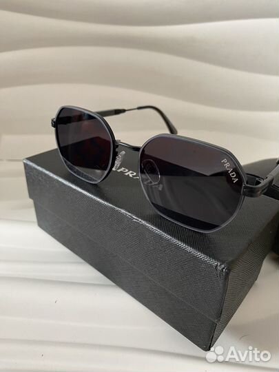Очки prada