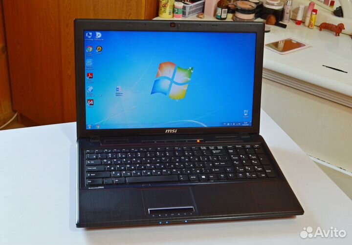 Игровой ноутбук MSI MS-16GH в хорошем состоянии