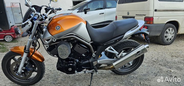 Yamaha BT1100 2003г