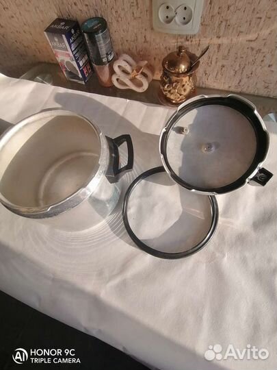 Скороварка минутка СССР, на 6 литров. С запасной