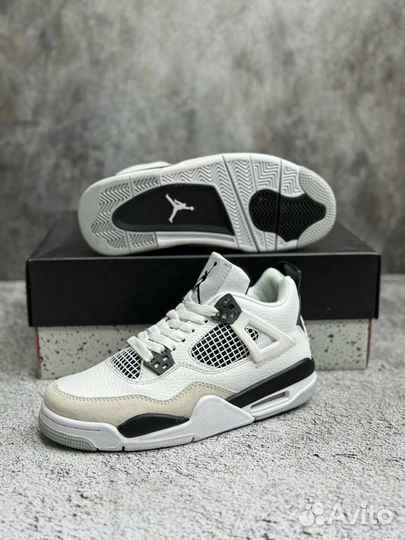 Кроссовки Air Jordan 4