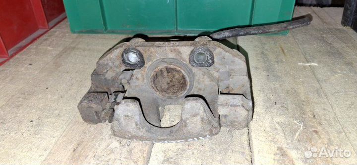 Суппорт тормозной передний правый Daewoo Nexia