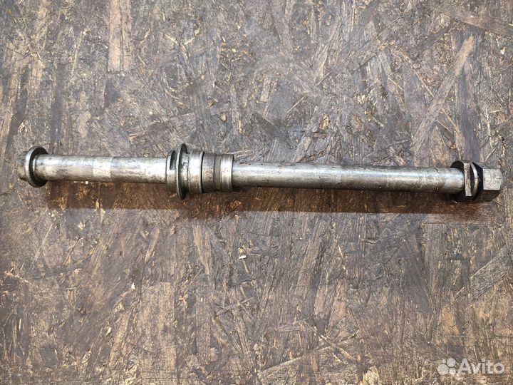 Cbr750 ось заднего колеса