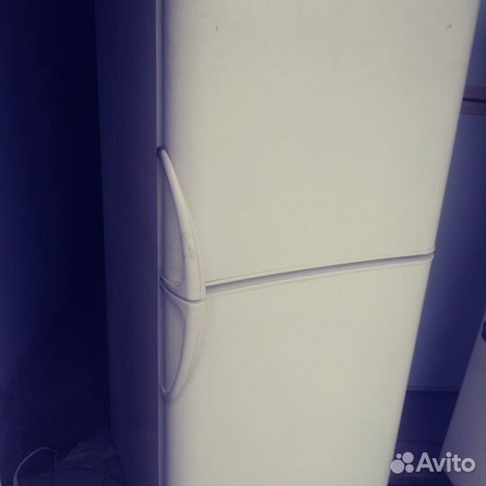 Холодильник индезит 2 камерный, 175 см