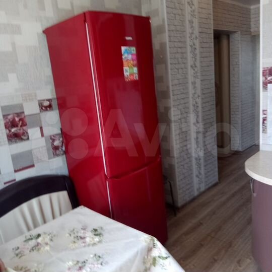 2-к. квартира, 54 м², 1/9 эт.