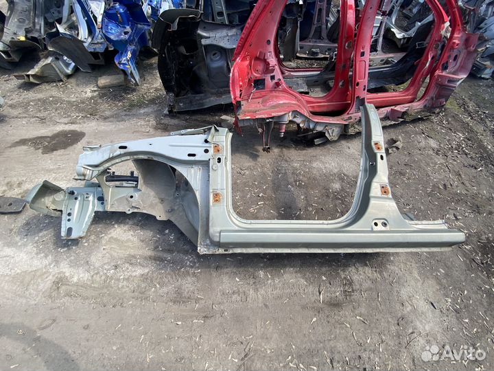 Четверть передняя левая c порогом LADA Largus