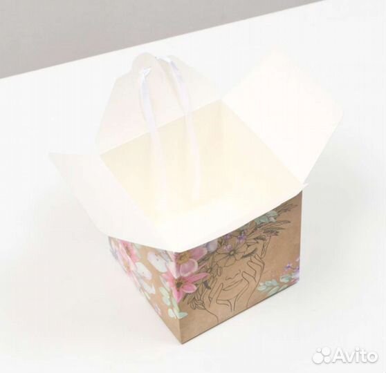 Коробка подарочная