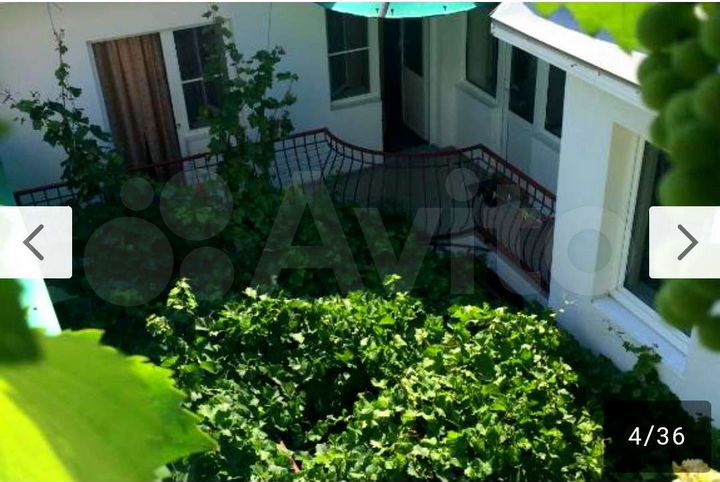 Дом 331 м² на участке 3,3 сот.