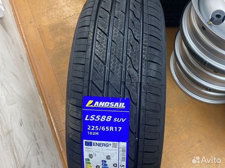 Landsail LS588 SUV 225/65 R17