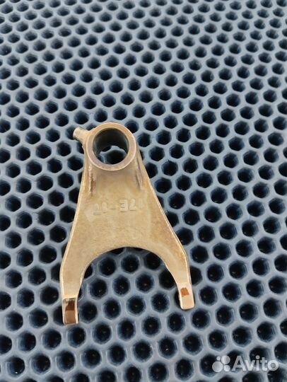 Suzuki gsxr 600 k4 k5 n727 вилка кпп N 1,2