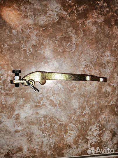 Рычаг выжима сцепления коробки днепр