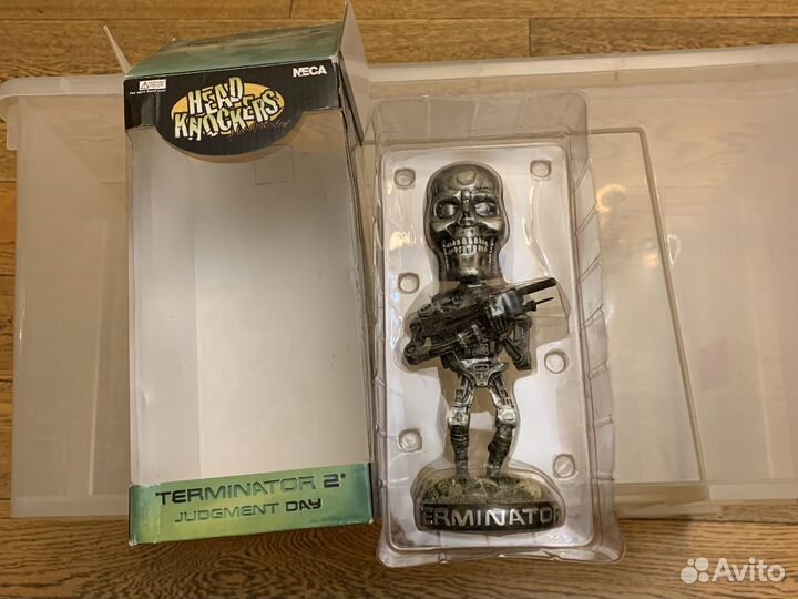 Фигурка neca endoskeleton terminator 2